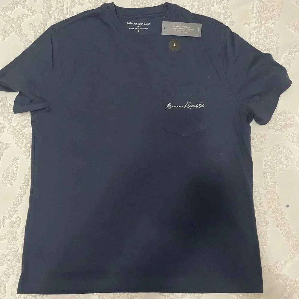 Banana Republic Heritage Pocket T-Shirt - Picture 7 of 13
